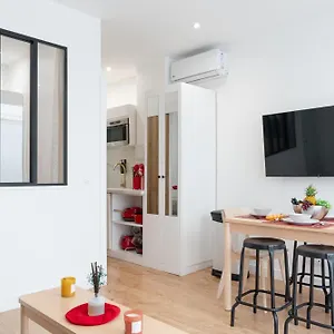 Lavie Maison Eiffel Ac Hot Tub Paris